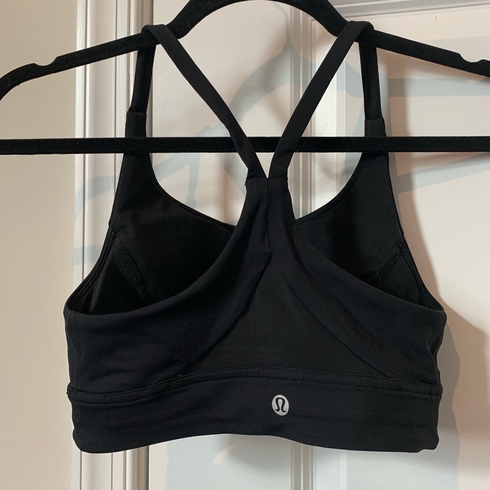 Lululemon sports bra, size 4, VGUC